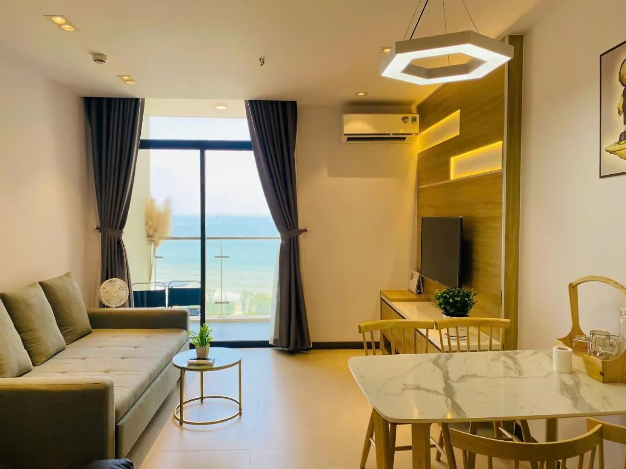Can Ho Nghi Duong Canh Bien Csj Tower Vung Tau Mt Vuong 0*,